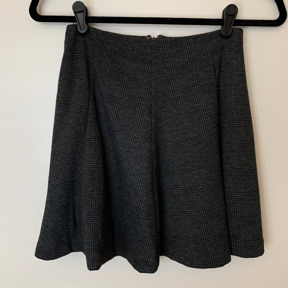 Banana Republic Grey Printed, Pleated Mini Skirt | Small